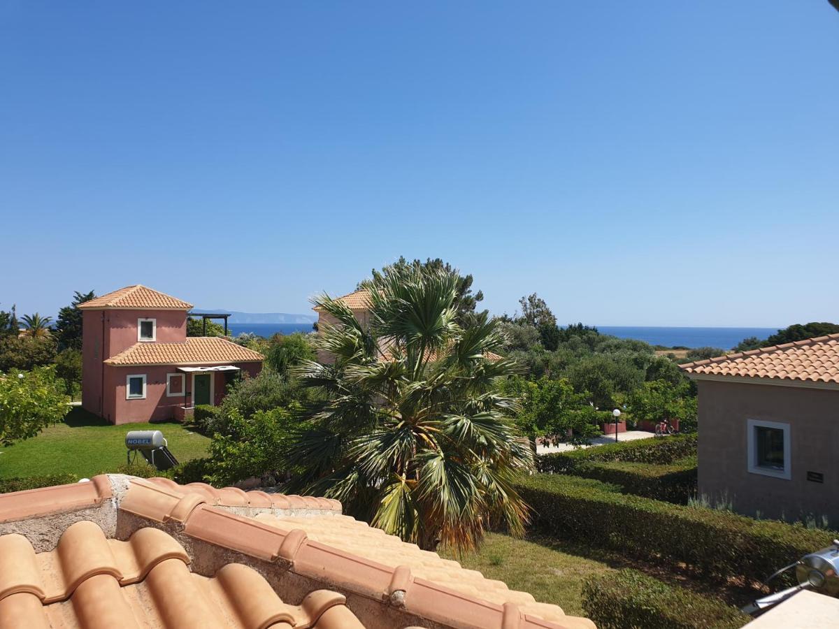 Monambeles Villa Svoronata