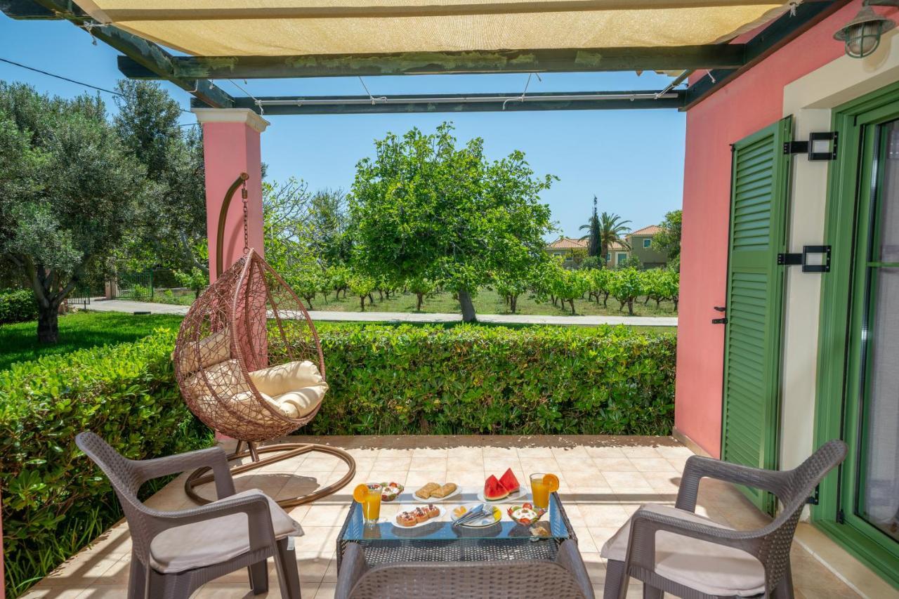Monambeles Villa *