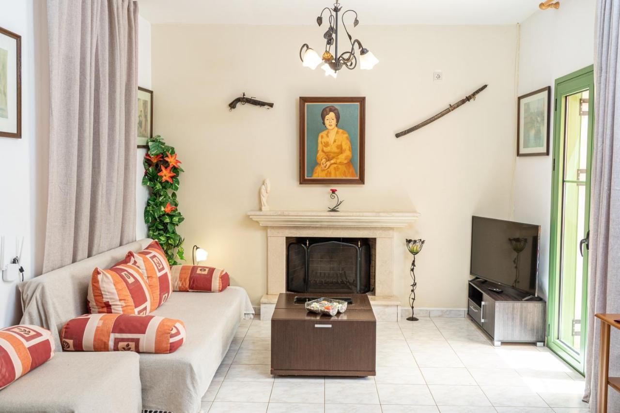 Villa Monambeles *
