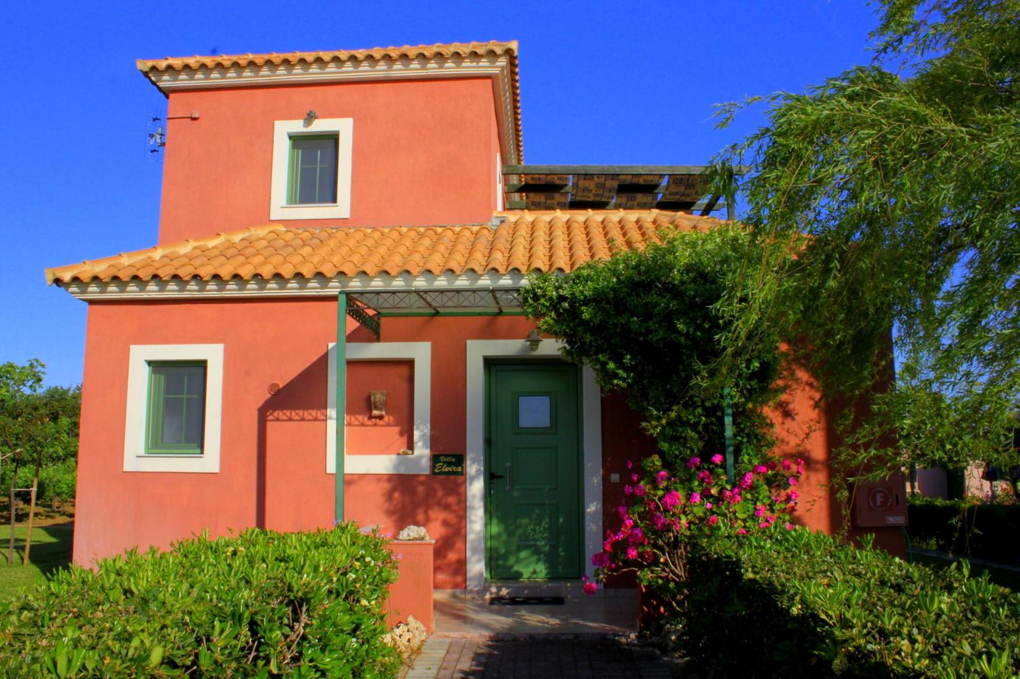 Monambeles Villa *