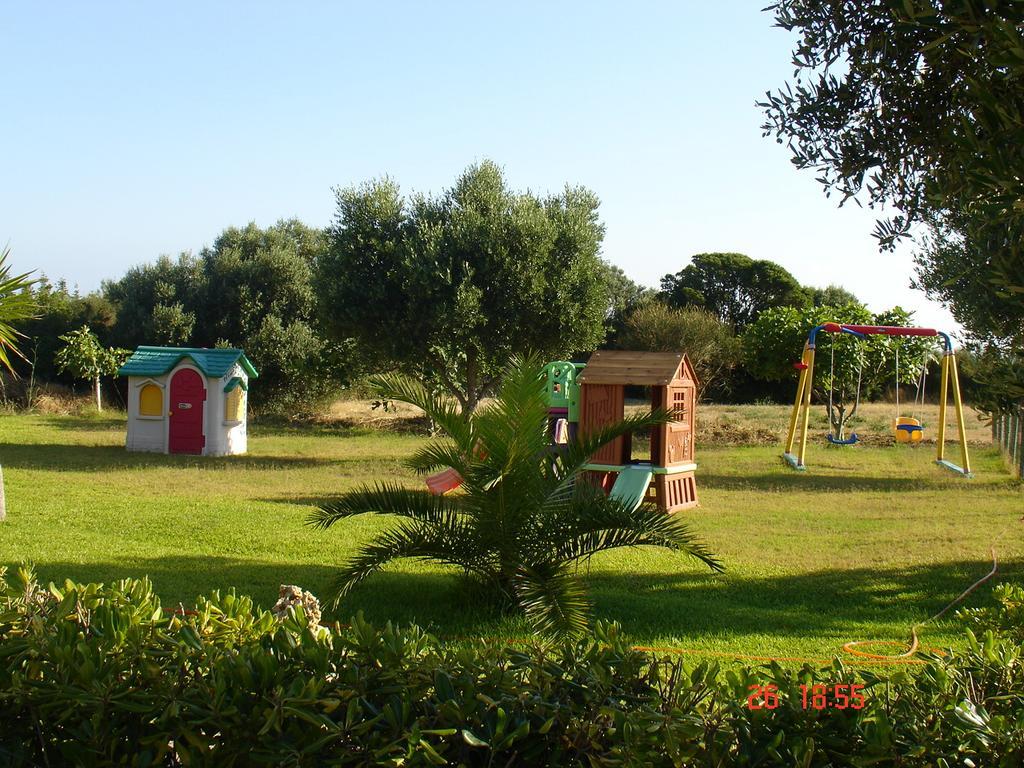 Monambeles Villa Svoronata